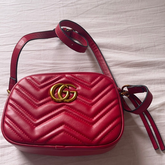 Handbags - Gucci side bag